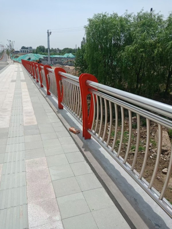 碳素鋼不銹鋼復合管