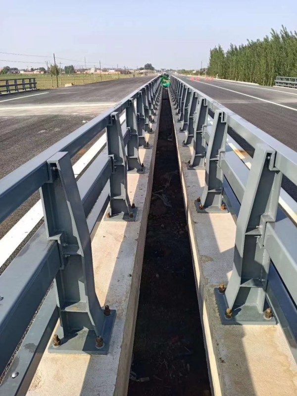 九江防撞護欄案例