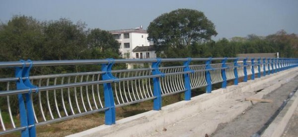 不銹鋼橋梁護欄